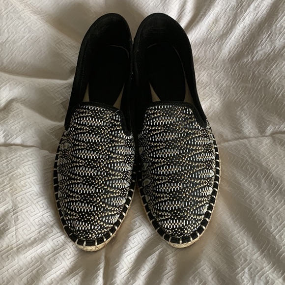 Universal Thread flats - Picture 2 of 4